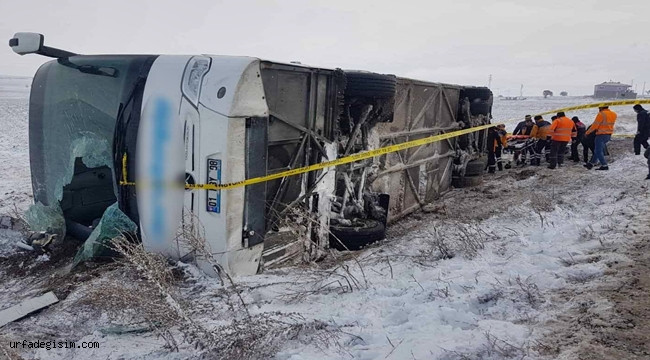 Otobüs şarampole devrildi; 43 yaralı