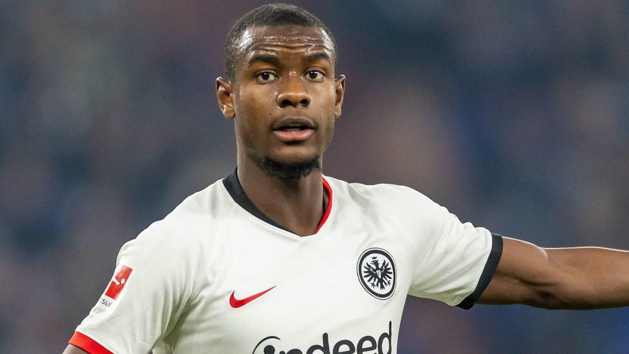 Galatasaray’ın yeni hedefi: Roma’nın sol stoperi Evan Ndicka